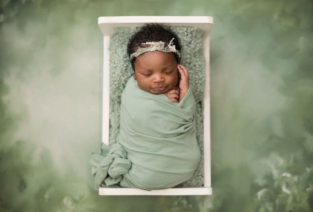 Tips for Scheduling a Newborn Session: